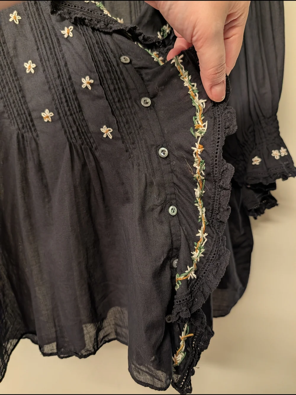 Doen Hettie Black Ruffled Blouse with White & Green Floral Trim
